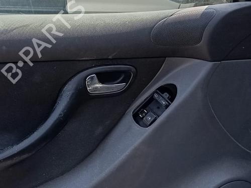 Venstre foran invendig håndtak SEAT LEON (1M1) 1.6 16 V | BP20169650I13 