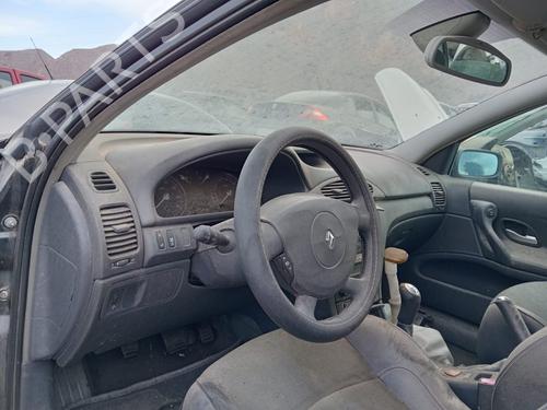 Instrumentbræt RENAULT LAGUNA II (BG0/1_) 2.0 16V (BG00, BG0K, BG0P, BG0W) (135 hp) 25471319