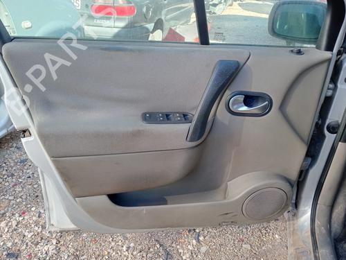 Venstre foran invendig håndtak RENAULT GRAND SCÉNIC II (JM0/1_) 1.9 dCi (JM14) (131 hp) 25848452