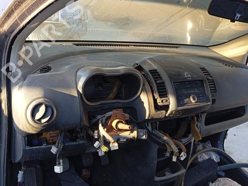 Used Dashboard NISSAN NOTE (E11, NE11) 1.4 (88 hp) 16235527