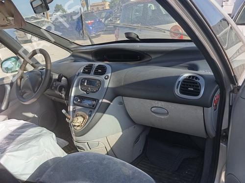 Right taillight CITROËN XSARA PICASSO (N68) 2.0 HDi | BP30000215C35