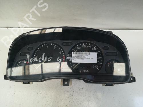 Used Instrument cluster FORD MONDEO I (GBP) [1993-1996]  9348268