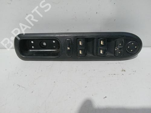 Used Left front window switch PEUGEOT 407 (6D_) 2.0 (6DRFNB, 6DRFNE) (136 hp) 31353776
