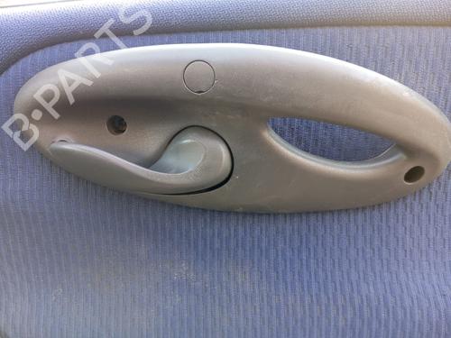 Høyre foran invendig håndtak FIAT PUNTO (188_) 1.2 16V 80 (188.233, .235, .253, .255, .333, .353, .639,... (80 hp) 21484723
