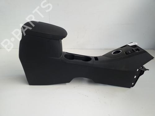 Armrest / Center console TOYOTA AURIS (_E18_) 1.8 Hybrid (ZWE186_, ZWE186R) | BP15417716I20 