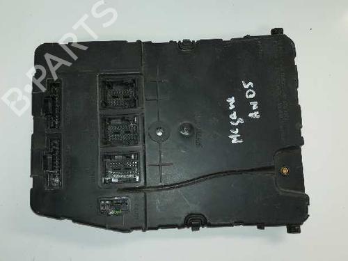 Used Fuse box RENAULT MEGANE II (BM0/1_, CM0/1_) [2001-2012]  9354695