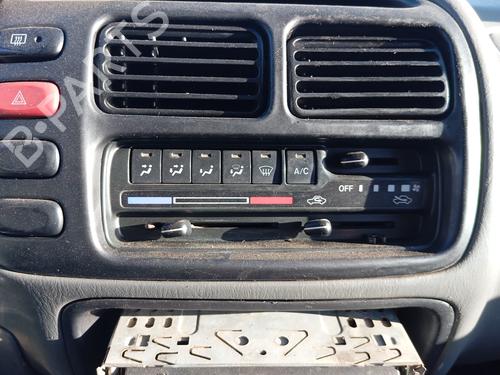 Commande Chauffage SUZUKI GRAND VITARA I (FT, HT) 2.0 HDI 110 16V 4x4 (SQ420D, TD83V) (109 hp) 25976055