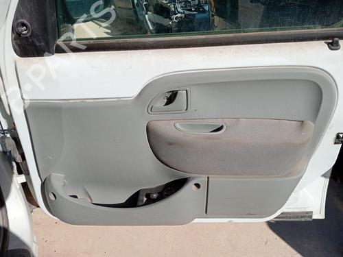 Used Front right interior door handle RENAULT KANGOO (KC0/1_) 1.5 dCi (KC08, KC09) (82 hp) 25721567