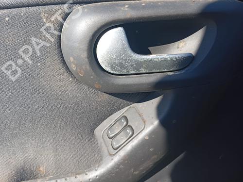 Venstre foran invendig håndtak OPEL CORSA C (X01) 1.3 CDTI (F08, F68) (70 hp) 25890830