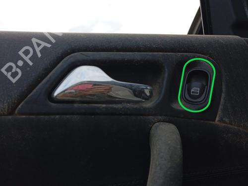 Used Left rear window switch MERCEDES-BENZ C-CLASS (W203) C 220 CDI (203.008) (150 hp) 12290545