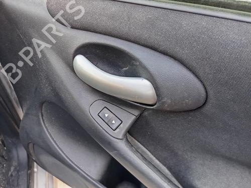 Højre fortil invendig håndtag FIAT STILO (192_) 1.9 D Multijet (120 hp) 21516953