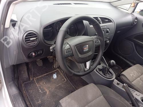 Front left exterior door handle SEAT LEON (1P1)  | BP20320499C128 
