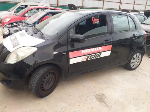 Venstre bak lås TOYOTA YARIS (_P9_) [2005-2014]  12283084