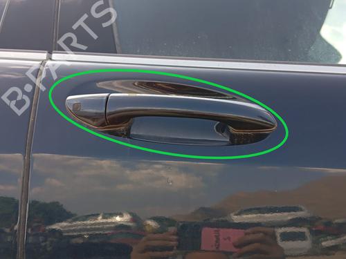 Używane Klamka zewnętrzna drzwi przednich prawych MERCEDES-BENZ S-CLASS (W220) S 320 CDI (220.025, 220.125) (204 hp) 12283503