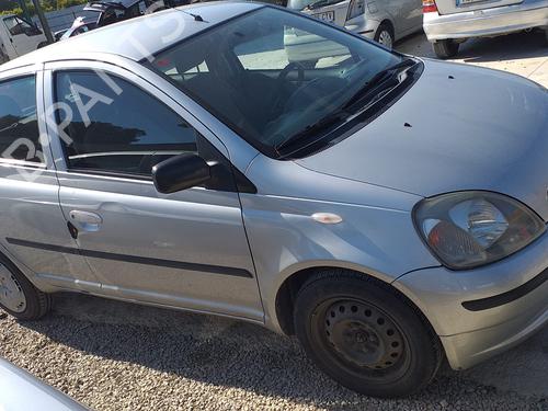 Høyre foran utvendig håndtak TOYOTA YARIS (_P1_) 1.0 (SCP10_, SCP10R) (68 hp) 12280927