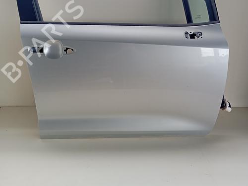 right-front-door-toyota-corolla-estate-_e21_-2019-34372111 main image