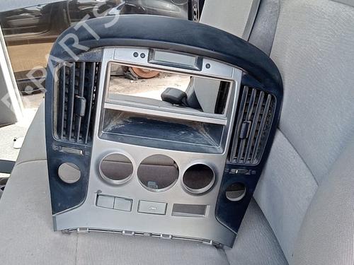 Used Middle console HYUNDAI H-1 Travel (TQ) [2007-2025]  27929093
