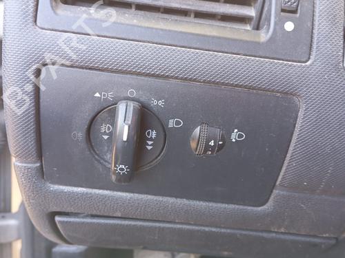 Used Headlight switch FORD MONDEO III Saloon (B4Y) 2.0 16V TDDi / TDCi (115 hp) 16236784