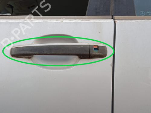 Used Front left exterior door handle MERCEDES-BENZ E-CLASS (W210) E 300 D (210.020) (136 hp) 24366253