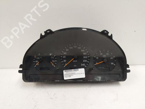 Used Instrument cluster MERCEDES-BENZ M-CLASS (W163) ML 270 CDI (163.113) (163 hp) 15518922