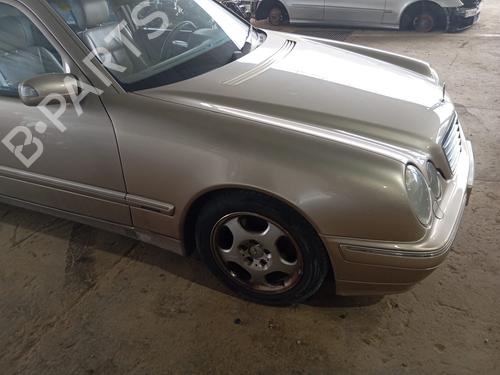 Used Right front fenders MERCEDES-BENZ E-CLASS (W210) E 270 CDI (210.016) (170 hp) 30548756