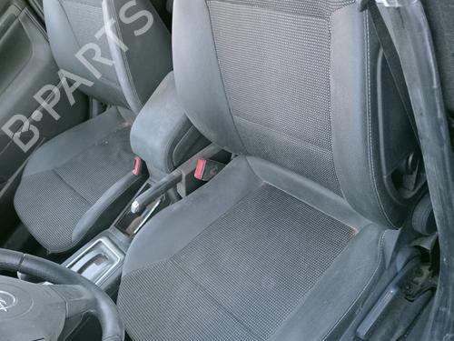 Used Left front seat OPEL SIGNUM Hatchback (Z03) 1.9 CDTI (F48) (150 hp) 12295155
