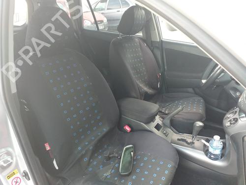 Armrest / Center console TOYOTA RAV 4 III (_A3_) 2.0 4WD (ACA30_) (152 hp) 16815003