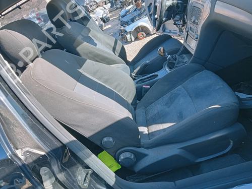 Used Right front seat FORD MONDEO IV (BA7) 2.0 TDCi (140 hp) 22600762