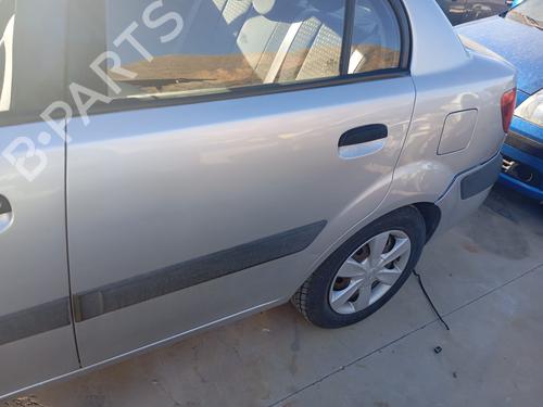 Used Rear left exterior door handle KIA RIO II (JB) 1.4 16V (97 hp) 22527320