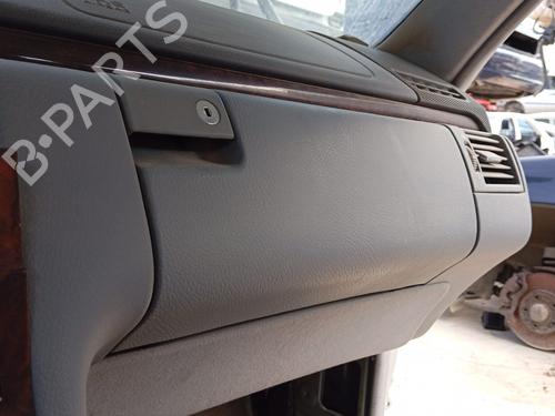 Used Glove box MERCEDES-BENZ E-CLASS (W210) E 220 CDI (210.006) (143 hp) 12282856