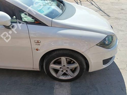 right-front-fenders-seat-leon-1p1-2005-2006-2007-2008-2009-2010-2011-2012-2013-39139484 main image