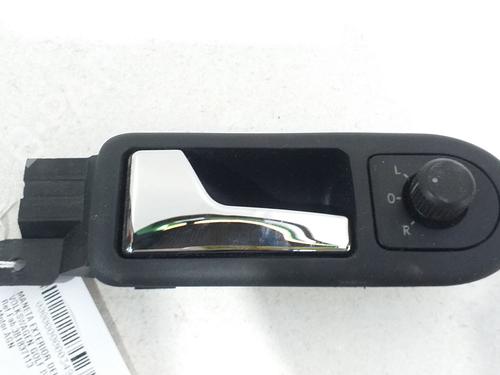 Venstre foran invendig håndtak VW GOLF IV (1J1) 1.8 (125 hp) 12343219