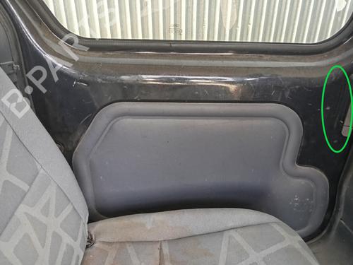 Indvendigt håndtag FORD TOURNEO CONNECT 1.8 TDCi (110 hp) 18472954