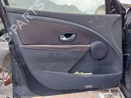 Used Front left interior door handle RENAULT MEGANE III Hatchback (BZ0/1_, B3_) 1.5 dCi (BZ09, BZ0D, BZ1W, BZ29, BZ14) (110 hp) 24816683