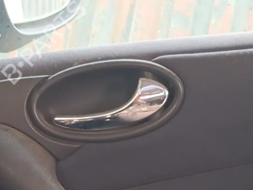 Højre fortil invendig håndtag MERCEDES-BENZ A-CLASS (W168) A 170 CDI (168.009, 168.109) (95 hp) 24404487