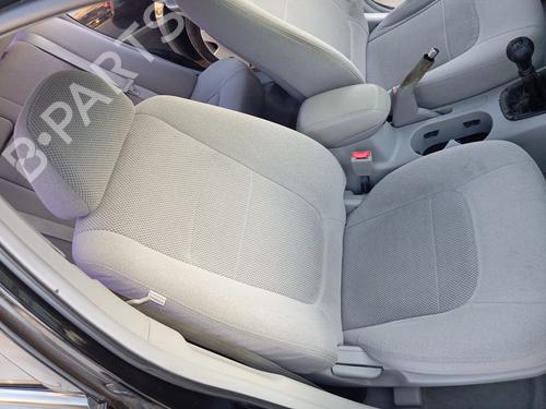 Sæde højre fortil KIA CERATO I Saloon (LD) 2.0 CRDi (112 hp) 21554409