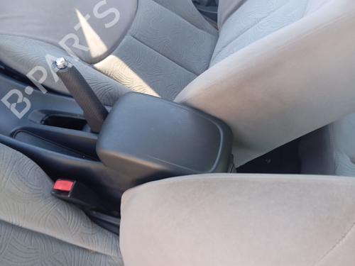 Used Armrest / Center console NISSAN ALMERA II (N16) 2.2 Di (110 hp) 29080298