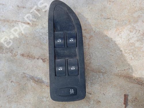 Used Left front window switch RENAULT LAGUNA II Grandtour (KG0/1_) 2.2 dCi (KG0F) (150 hp) 12287672