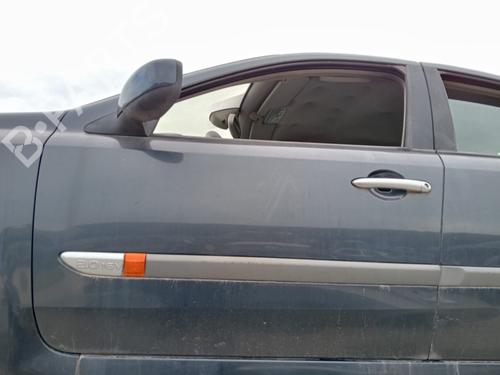 Używane Klamka zewnętrzna drzwi przednich lewych RENAULT LAGUNA II (BG0/1_) 2.0 16V (BG00, BG0K, BG0P, BG0W) (135 hp) 25471298