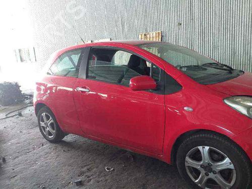 Høyre foran lås TOYOTA YARIS (_P9_) 1.4 D-4D (NLP90_, NLP90R) (90 hp) 12275613