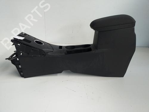 Used Armrest / Center console TOYOTA AURIS (_E18_) 1.8 Hybrid (ZWE186_, ZWE186R) (136 hp) 15417716