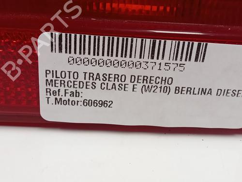 Right taillight MERCEDES-BENZ E-CLASS (W210) E 300 Turbo-D (210.025) | BP15558632C35 