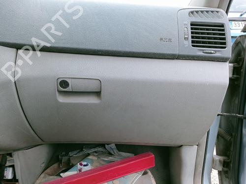 Used Glove box KIA CERATO I Saloon (LD) 2.0 CRDi (112 hp) 21571317