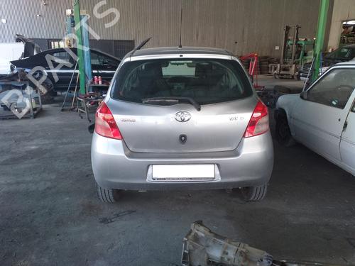 Høyre baklys TOYOTA YARIS (_P1_) 1.3 (SCP12_, SCP13_, SCP12R, SCP13R) (87 hp) 17965078