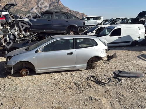 Left headlight HONDA CIVIC VII Hatchback (EU, EP, EV) | BP31073796C28