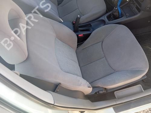 Used Right front seat NISSAN ALMERA II (N16) 2.2 Di (110 hp) 29080299