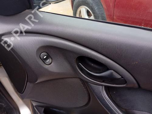 Used Right front window switch FORD FOCUS I Saloon (DFW) 1.8 Turbo DI / TDDi (90 hp) 22609428