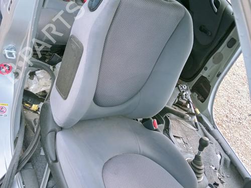 Sæde højre fortil HONDA JAZZ II (GD_, GE3, GE2) 1.3 iDSi (GD1) (83 hp) 12290144