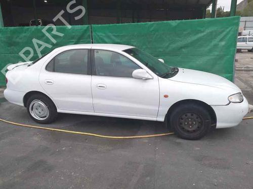 Right front window switch HYUNDAI LANTRA II Estate (J-2) 1.8 16V | BP16226232I26 