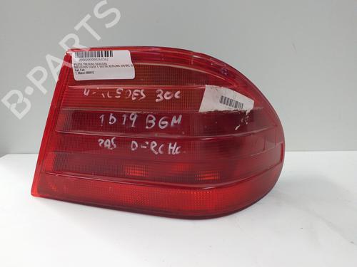 Used Right taillight MERCEDES-BENZ E-CLASS (W210) E 300 D (210.020) (136 hp) 9359823